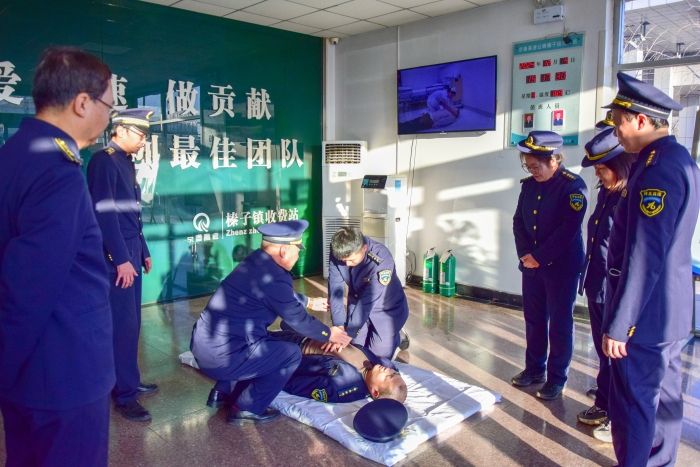 12月榛子镇收费站组织应急队伍培训 (3)