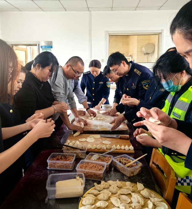 孟姜站开展包饺子迎新春活动2