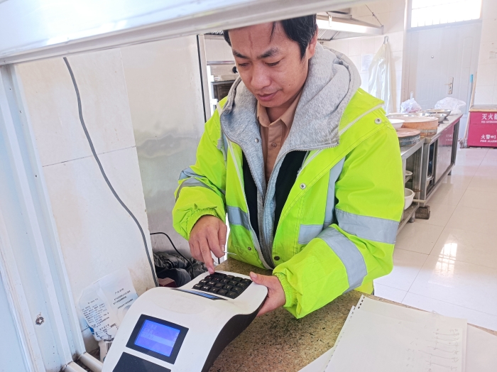 孟姜收费站:自主维修显担当 降本增效谱新篇2 孟姜收费站:自主维修显担当 降本增效谱新篇2