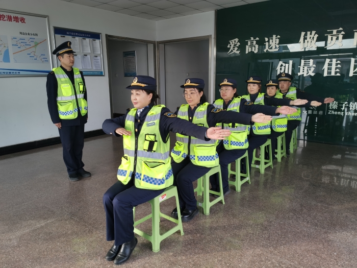 3月榛子镇收费站分班组组织文明服务培训活动 (1)