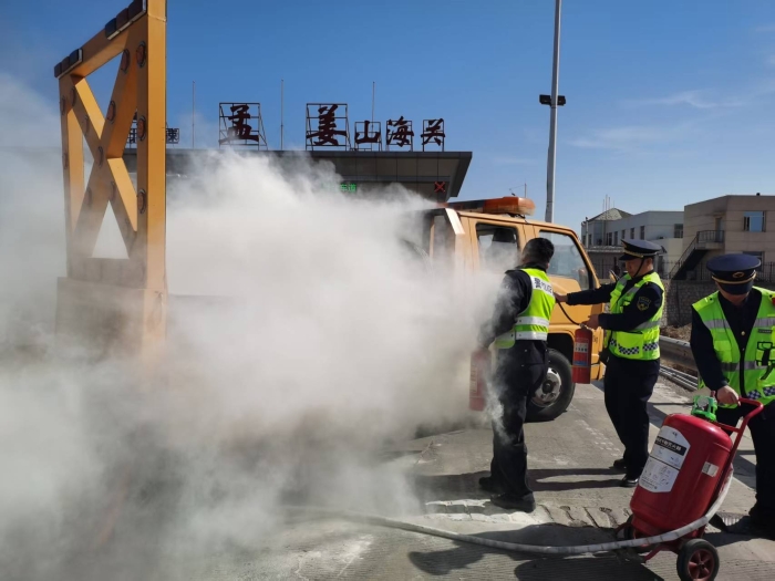 孟姜收费站紧急处置，一场火灾化险为夷1