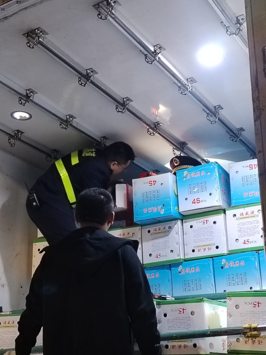 3.24秦北站收费四班识别假绿通