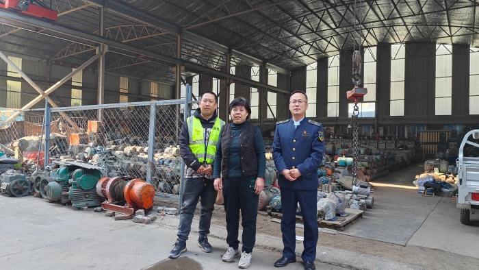 鸦鸿桥收费站：持续走访企业，搭建站企沟通合作桥梁 (2)