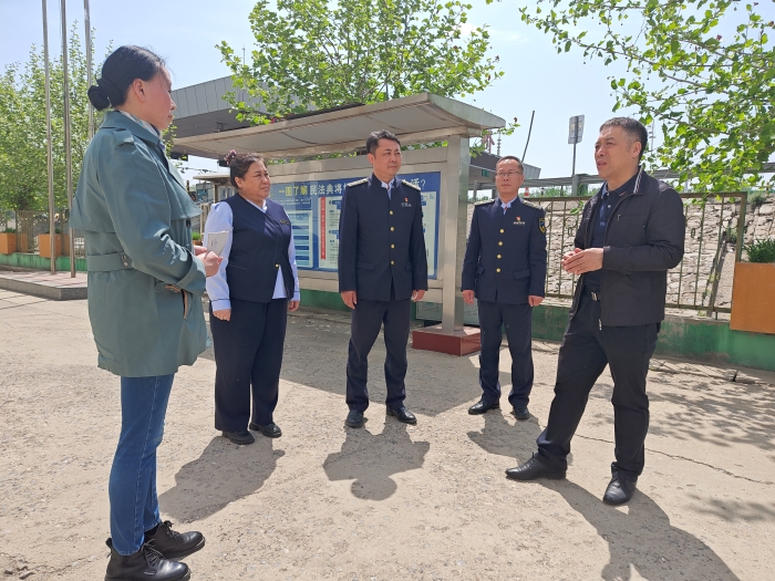 京秦分公司领导到鸦鸿桥收费站开展“五一”节前专项督导检查