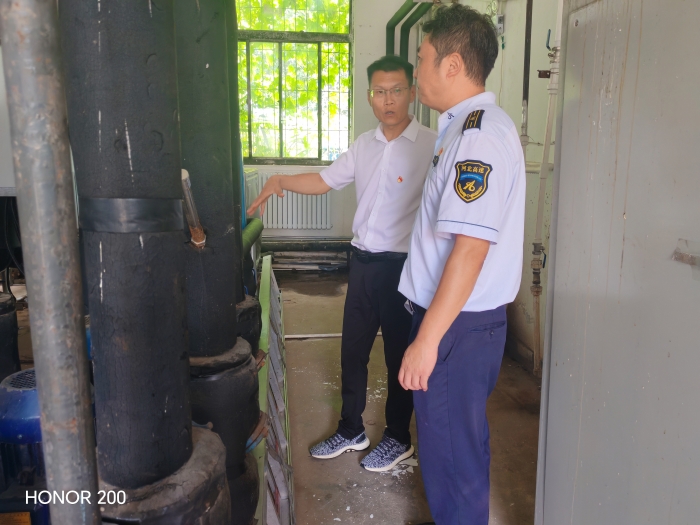 京秦分公司纪委领导到鸦鸿桥收费站督导检查2