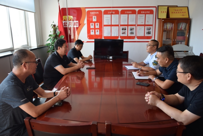 2025.8.28京秦分公司迁安保通保畅应急大队联合多部门召开G508(平青乐线)上跨京哈高速桥梁专题通报会 (2)