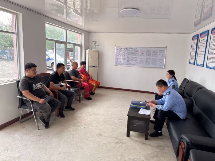 2025.9.25京秦分公司迁安保通保畅应急大队 筑牢安全防线 提升救援效能     (1)