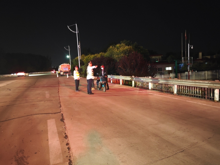 10.2秦北站收费三班劝返三轮车