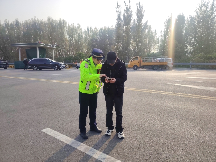 11.14秦北站收费四班帮司乘设置导航