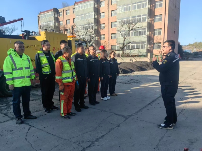 2025.11.17开展消防演练筑牢安全防线2