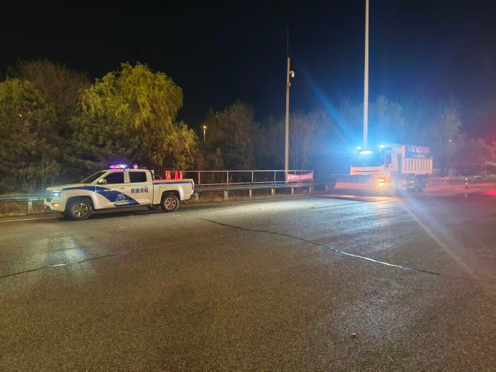 2025.11.25提前响应筑牢道路安全防线