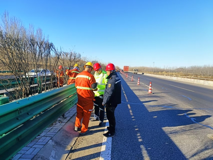 2025.11.25联合迁安养护作业队开展养护检查