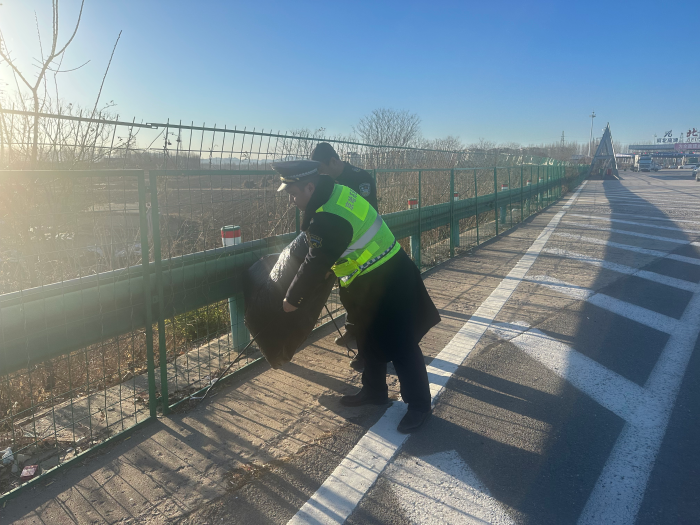 08FDF555783BDCC210A7ED1887D530C9