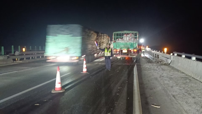 2025.12.17星辉下的党员“安全线”