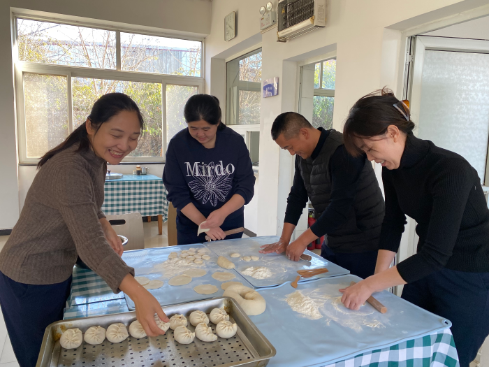 12DD330D03A8A1458E891F611085EF84