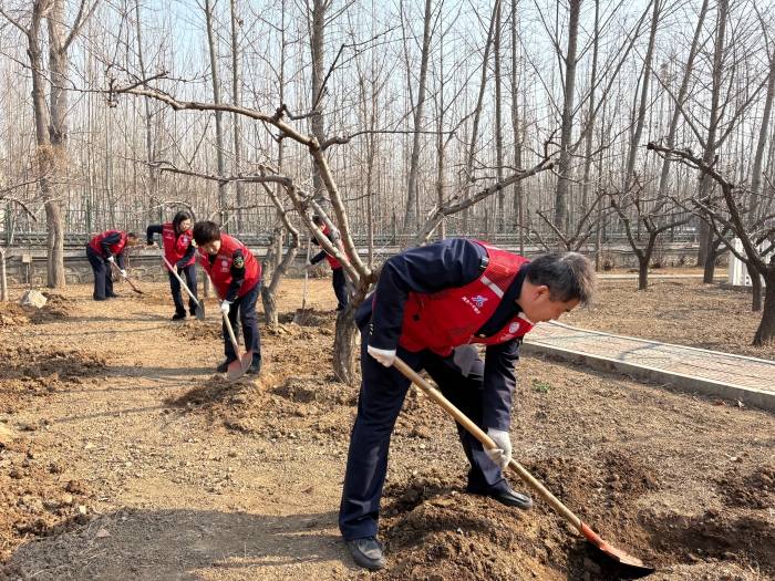 21fed95cddb84683bd5bf7ddc9915cf0