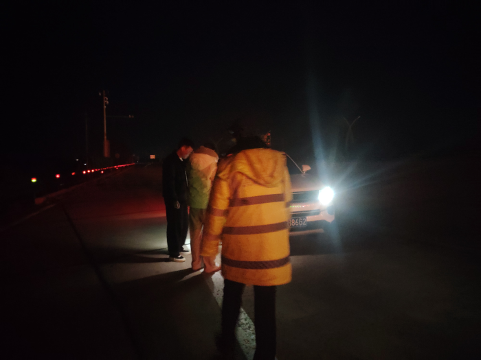 EF592CA7EFDAB51BE0B381EEB7CCB6C4