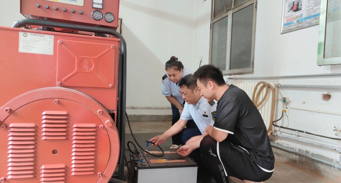 筑牢防汛安全防线——京秦分公司鸦鸿桥收费站扎实开展汛前安全隐患排查 (2)